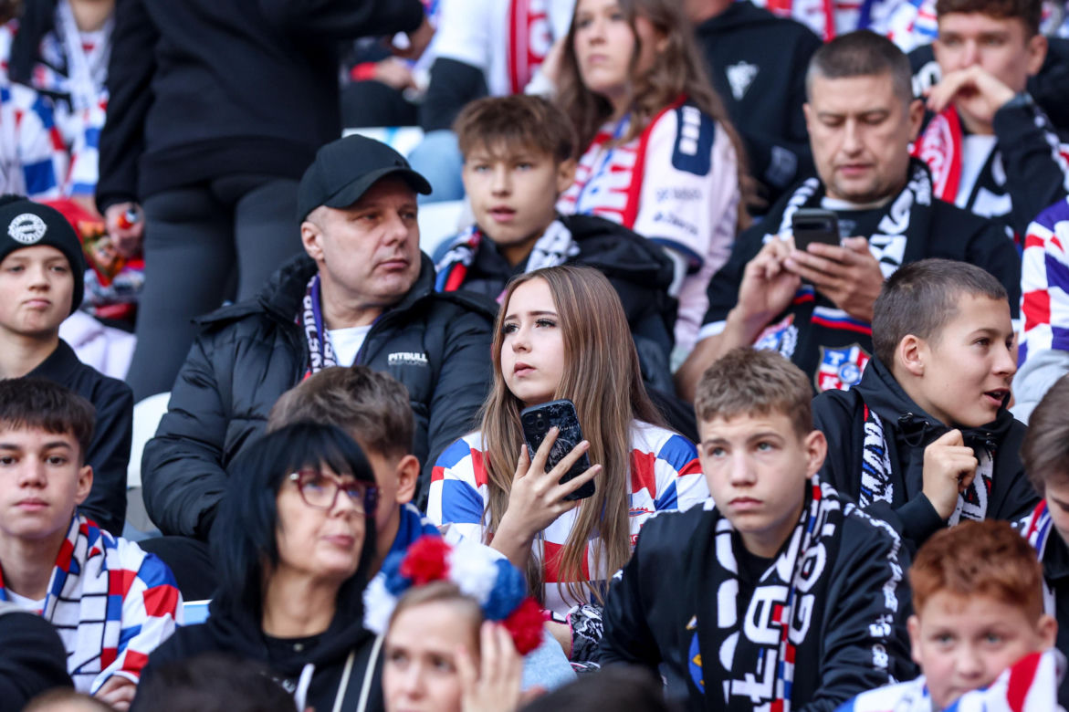 Zdjęcia kibiców i zawodników z derbów Górnego Śląska