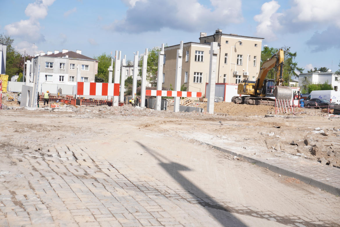 Na Górczynie powstaje nowy sklep. Po dawnym Górczyńskim Centrum Handlowym nie ma już nic
