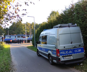 Cała Mała Nieszawka opłakuje 12-latkę, która rzuciła się pod pociąg
