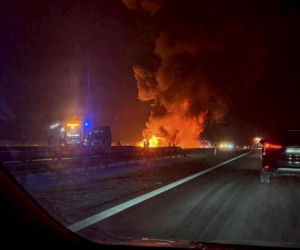 Łódzkie. Pożar samochodu ciężarowego na A2 [ZDJĘCIA].