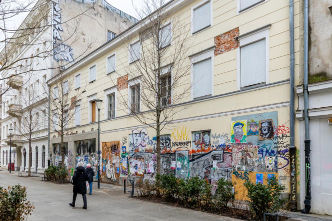 Chmielna 18 w Warszawie