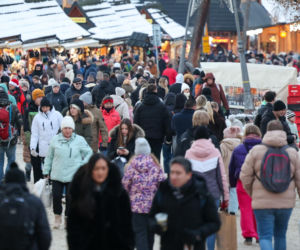Fatalne warunki w Tatrach. Jest mroźno, ślisko, a szlaki są zasypane śniegiem. TPN ostrzega turystów