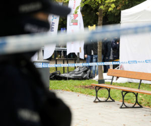 Samobójstwo w białym miasteczku