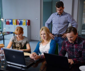 Komisarz Alex 4 sezon odcinek 46 (odc. 7), Ryszard Puchała (Ireneusz Czop), Michał Orlicz (Antoni Pawlicki), Lucyna (Magdalena Walach), Beata (Marta Dąbrowska)