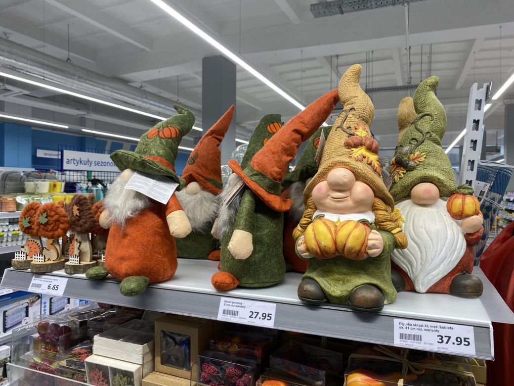Ozdoby jesienne i na Halloween w sklepach już w lipcu 2024 r.