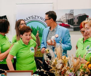 Starachowice tętnią tradycją! Trwa pierwszy Festiwal Kół Gospodyń i Gospodarzy Wiejskich „Lokalne pasje”