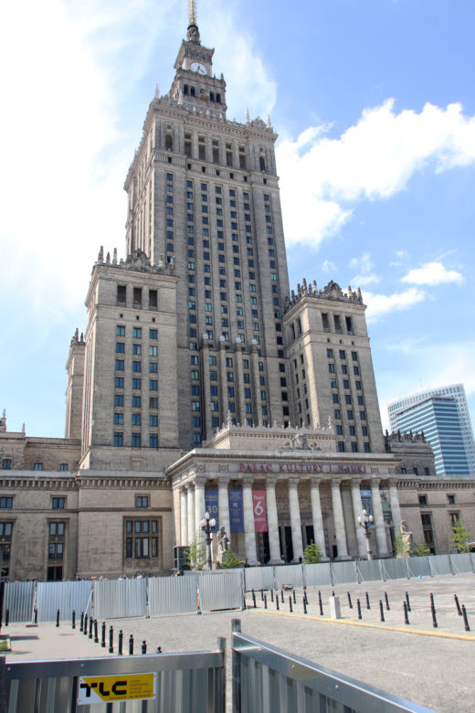 Plac Centralny w Warszawie. Rozpoczęła się budowa