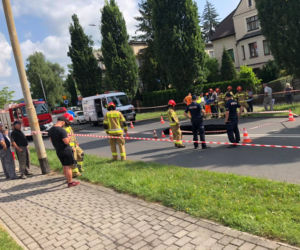 Cieszyn. Zapadł się fragment ulicy Kolejowej. Ogromna dziura!