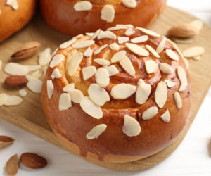 Najlepsze bułki, jakie upieczesz w tym roku. Sekret tkwi w brązowym maśle