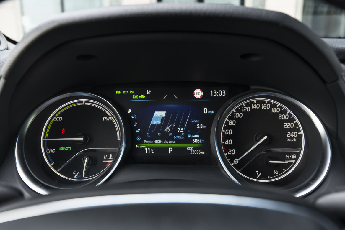 Toyota Camry 2.5 Hybrid 218 KM e-CVT Executive + VIP