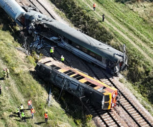 Wstrząsające zdjęcia z katastrofy kolejowej na Mazowszu