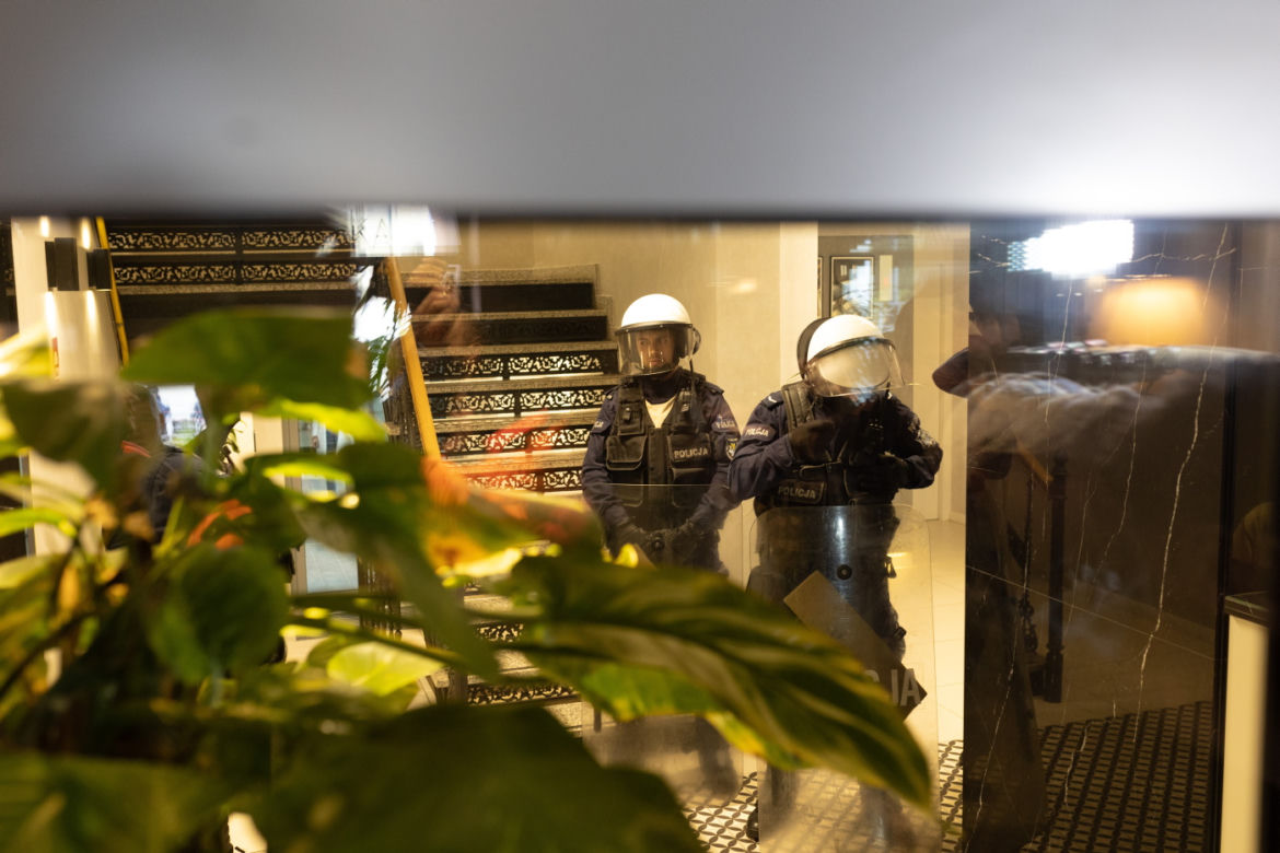 Protest górników pod biurem Morawieckiego w Katowicach. Związkowcy starli się z policją