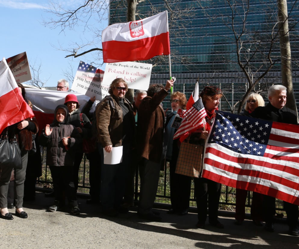 Demonstracja pod budynkiem ONZ