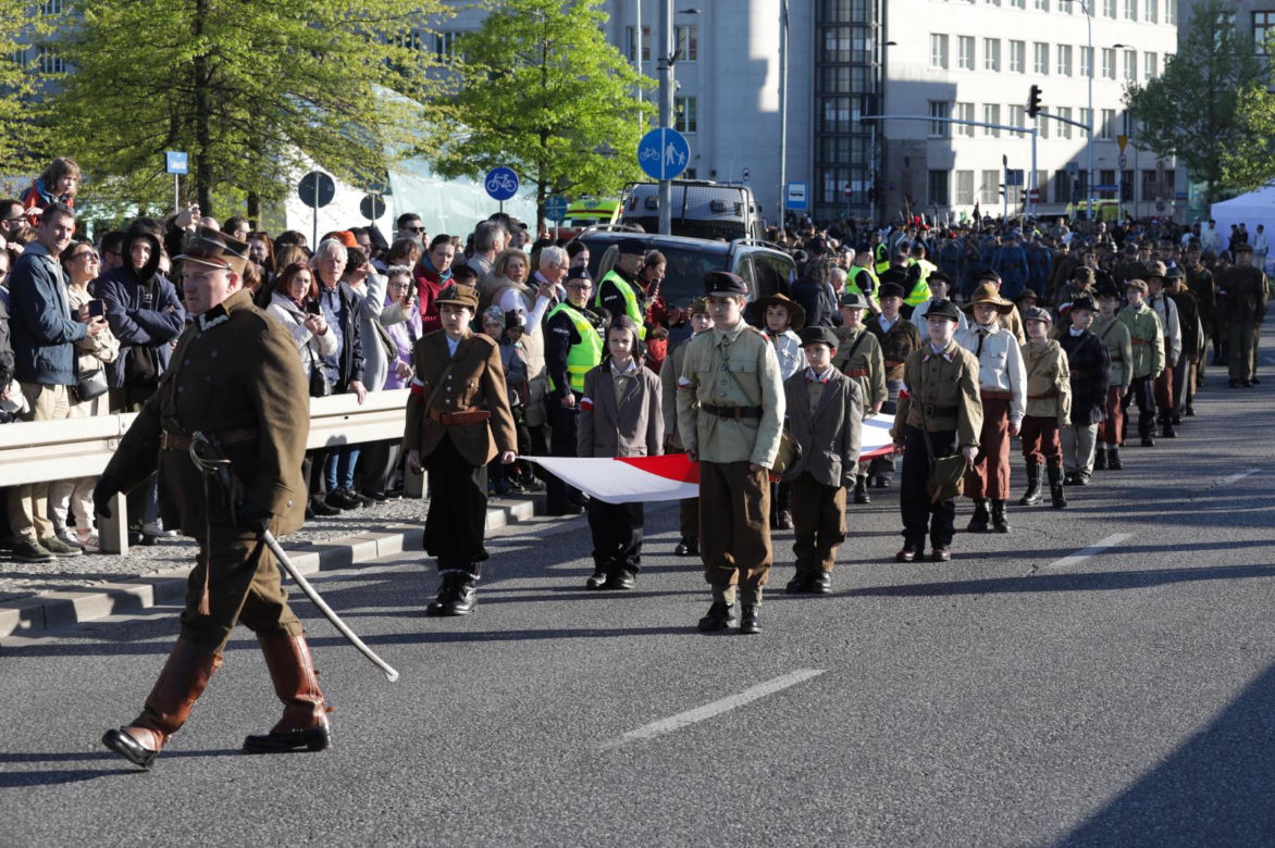 Parada historyczna w Warszawie. 27 kwietnia 2025