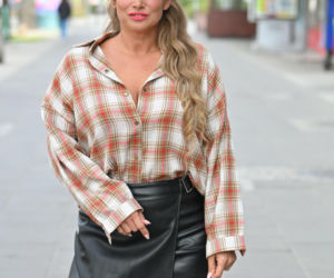 Niegdyś nosili je nasi dziadkowie. Dziś wracają w nowej odsłonie. Tak wystylizowała ten element garderoby Joanna Liszowska