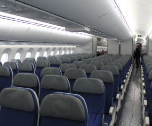 Polski DREAMLINER - WNĘTRZE. ZOBACZ wnętrze Boeinga 787 LOT-u