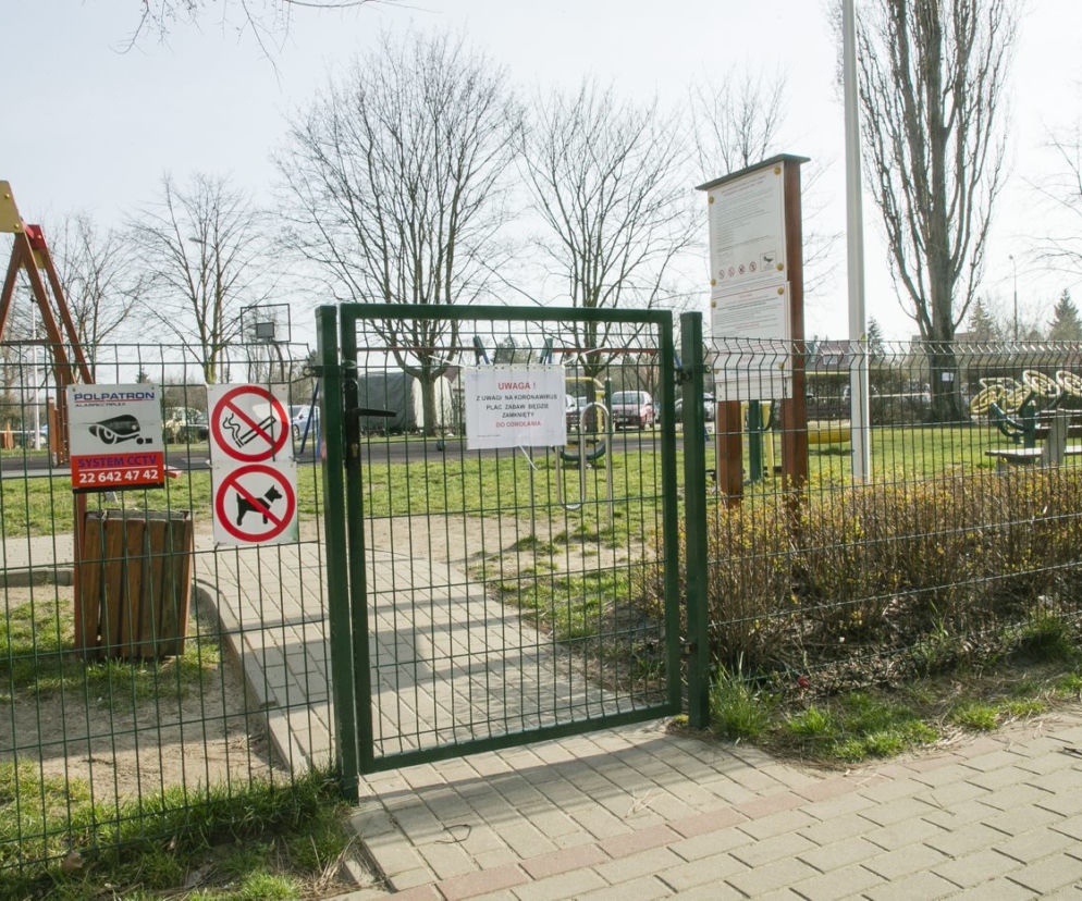 Kolejne dzielnice zamykają place zabaw