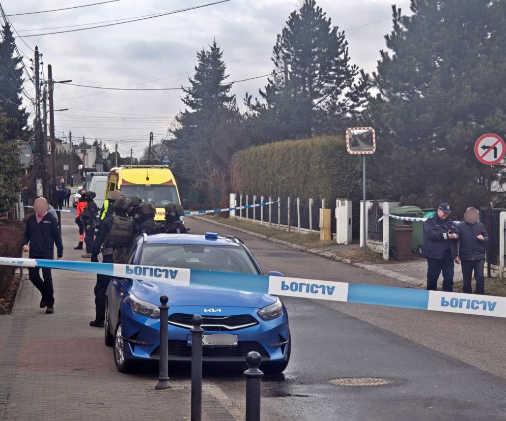 Dramat na dachu: interwencja jak z filmu sensacyjnego