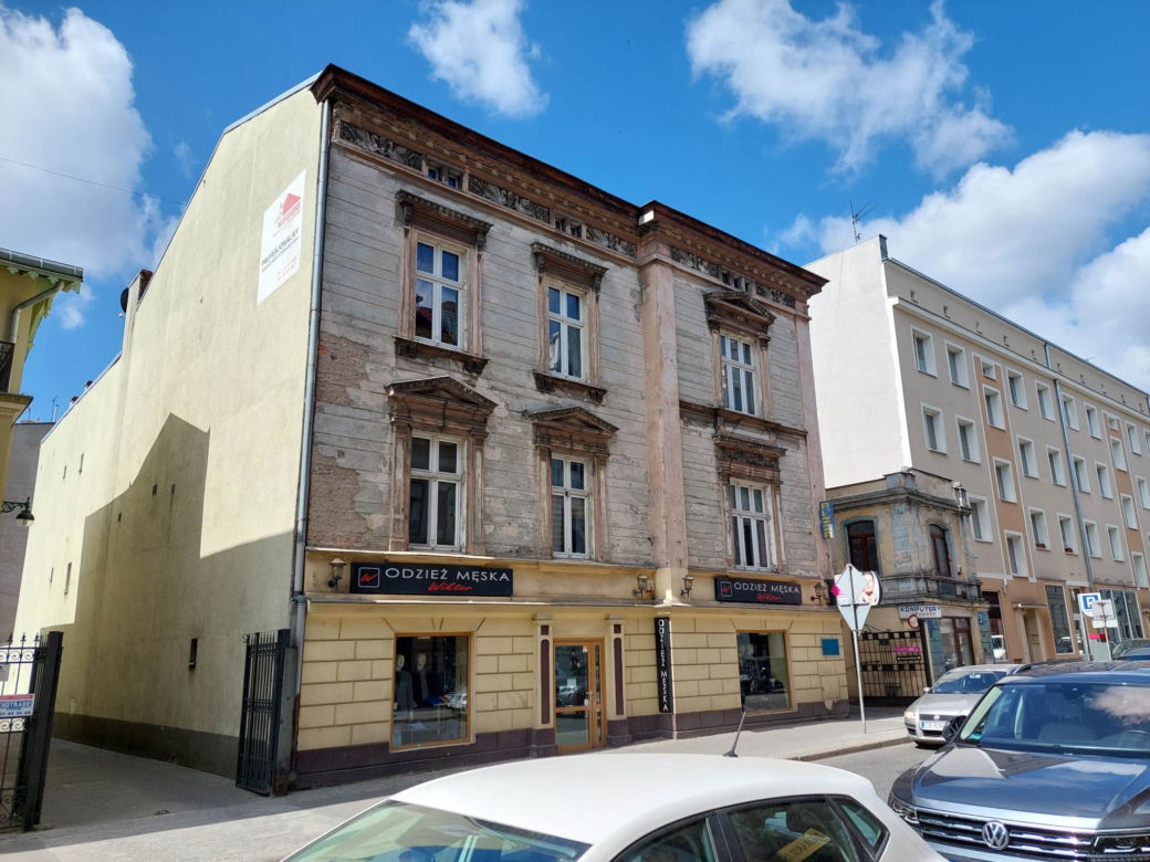 Kamienice w centrum Bydgoszczy potrzebują remontu. Gdzie prace już ruszyły, a gdzie tynk wciąż sypie się ze ścian?