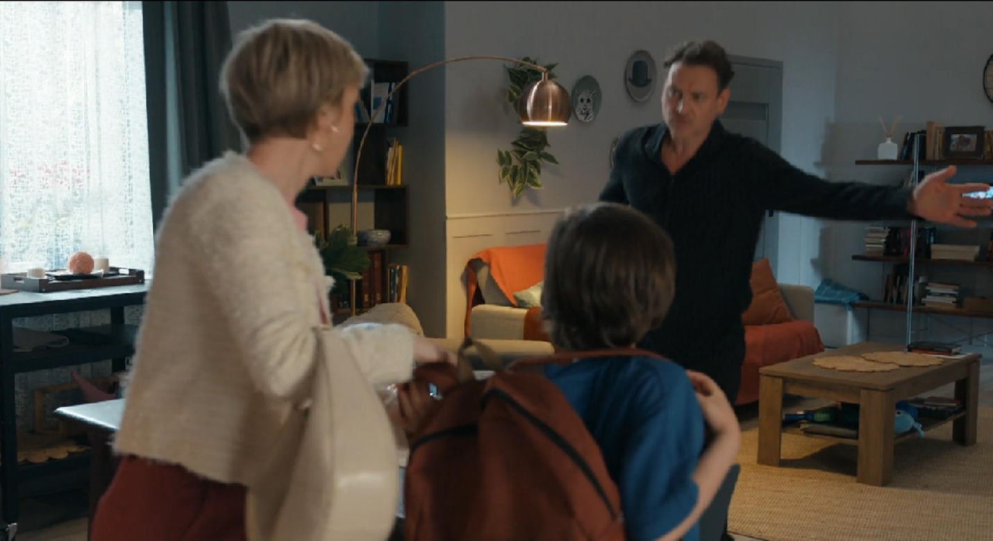 Barwy szczęścia, odcinek 3270. Sonia (Weronika Nockowska), Mateusz (Filip Kowalewicz), Stefaniak (Paweł Ławrynowicz)