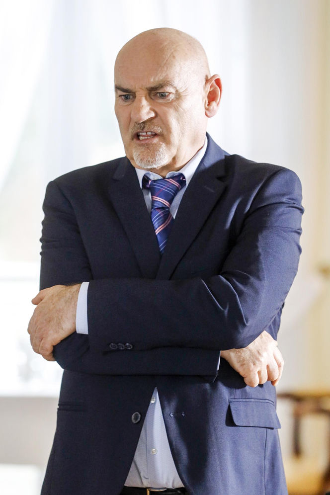 Gwiazdor "Na Wspólnej" zaatakowany przez fankę! "Niech pan już przestanie chlać"!