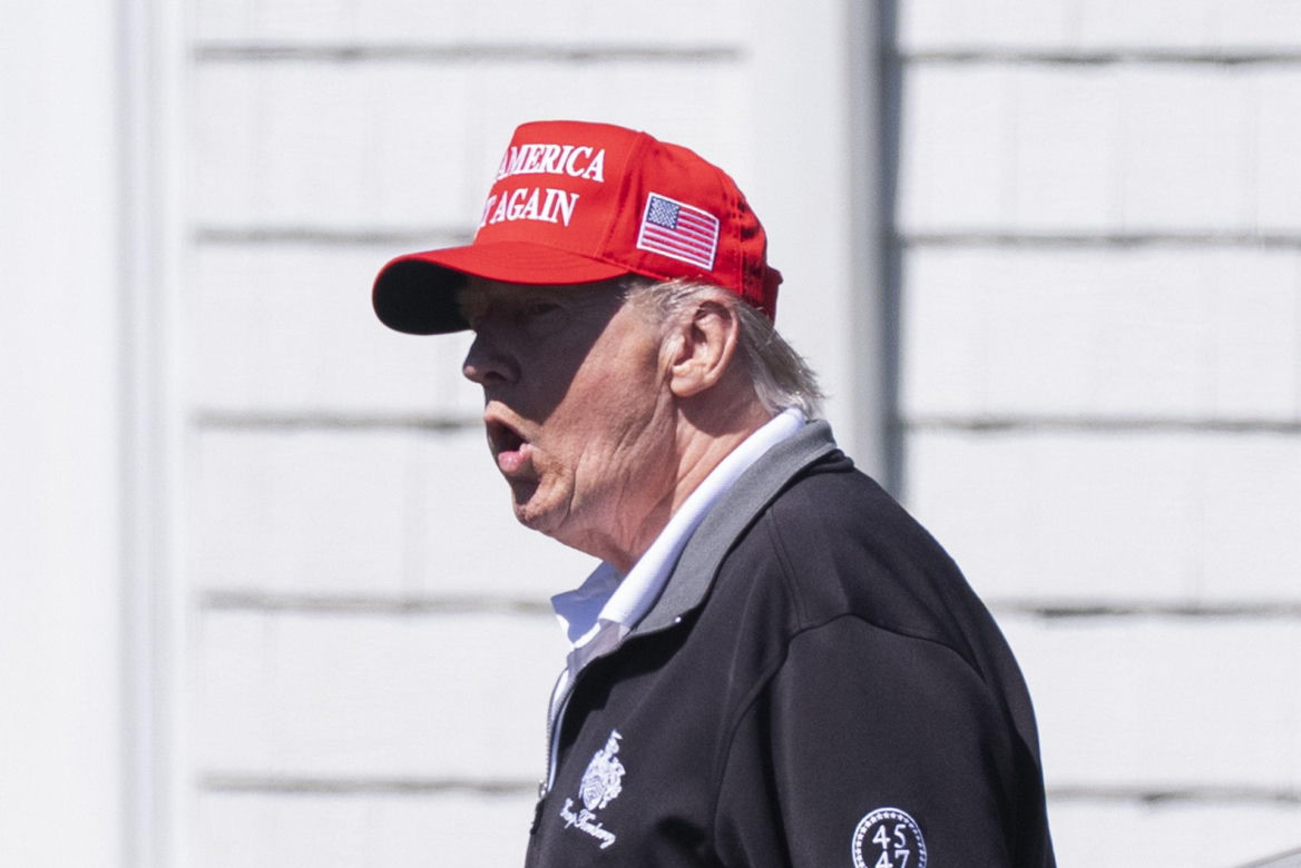 "Trump nie żyje". Szokujace plotki w sieci.