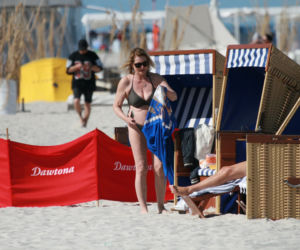 Grażyna Szapołowska na plaży