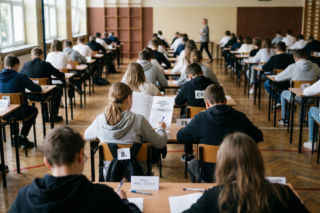Jak obliczyć punkty z egzaminu ósmoklasisty? 1 punkt to ile procent na E8? Kalkulator punktów