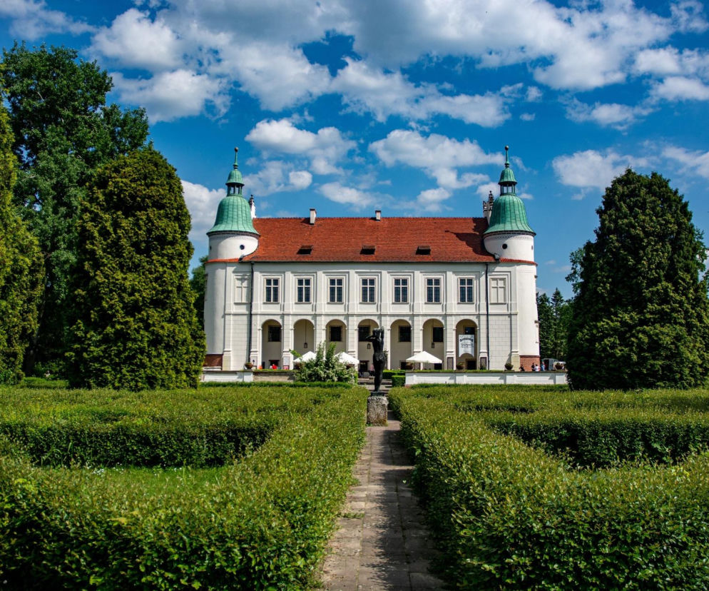 Mówią, że to mały Wawel, ale nie znajdziecie go w Krakowie. Prawdziwa perła na majówkę  