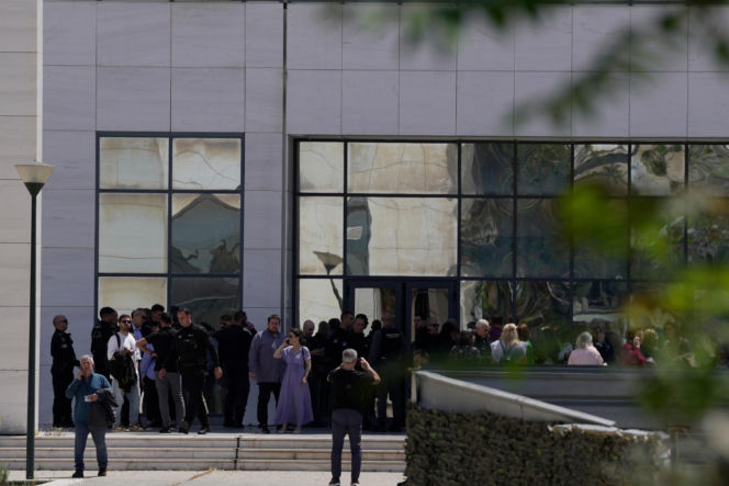 Grecja/ Mężczyzna otworzył ogień w Atenach; kilka osób zostało rannych