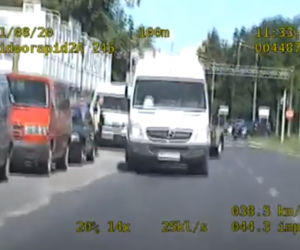 Efektowny pościg ulicami Torunia. Policjanci dorwali recydywistę