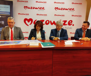 Podpisanie umowy na dotację unijną dla SPZOZ w Węgrowie na remont przychodni w Łochowie