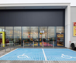 Zarobki w Biedronce poszły w górę. Tyle można zarobić w 2025 roku.