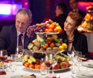 To nie koniec świata 2 sezon odc. 18. Szef (Aleksander Mikołajczak), Olga Wilk (Katarzyna Zielińska)
