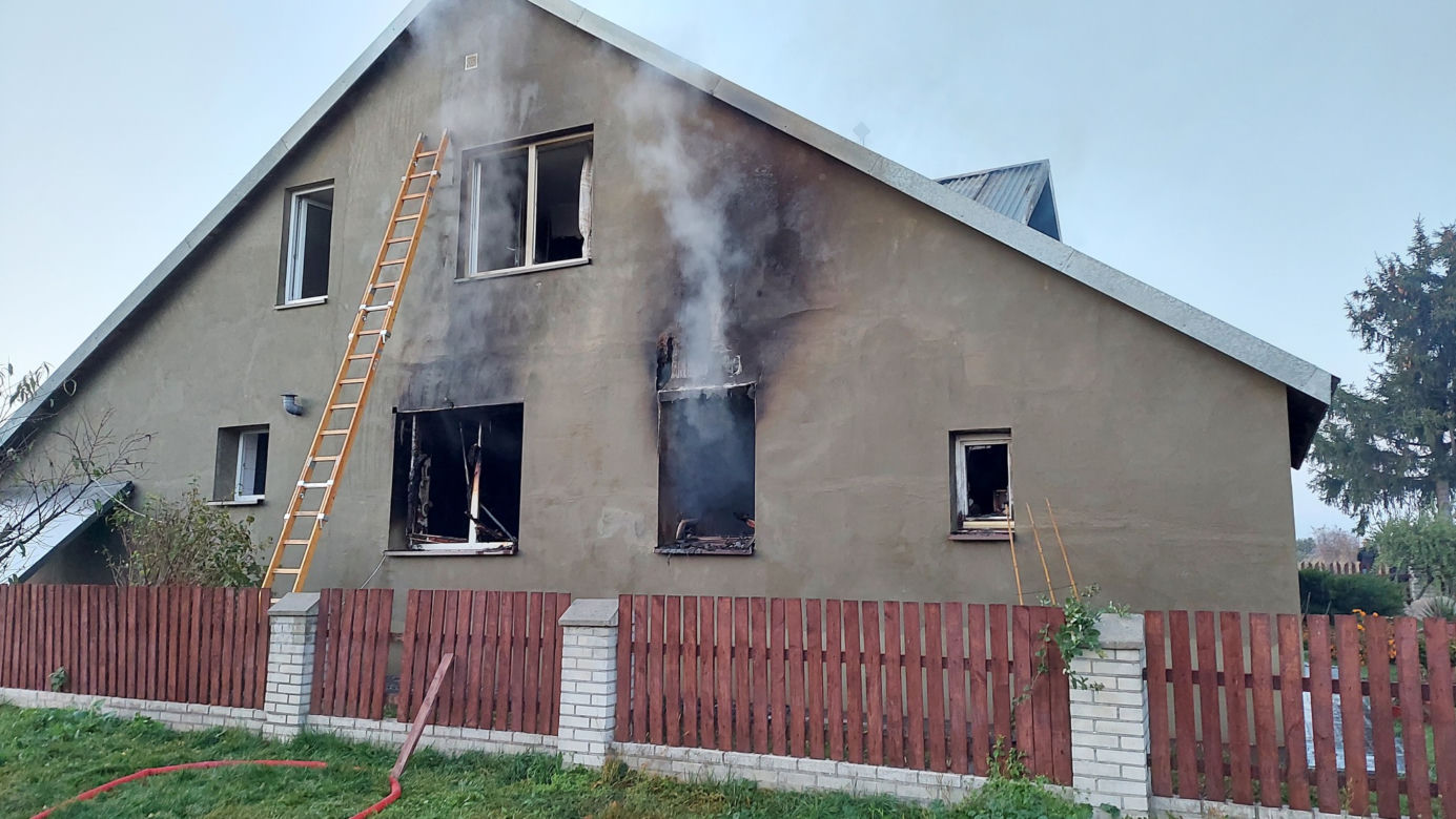 Lubelskie: Dom sołtysa w płomieniach. Jedna osoba została ranna