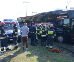 Gdańsk: Zderzenie tramwaju z autokarem! [ZOBACZ ZDJĘCIA]