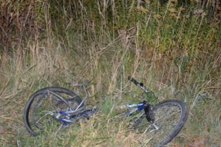 Śmiertelnie potrącił rowerzystę i UCIEKŁ. Policja szuka sprawcy dramatu