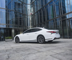 Lexus LS500h F-Sport