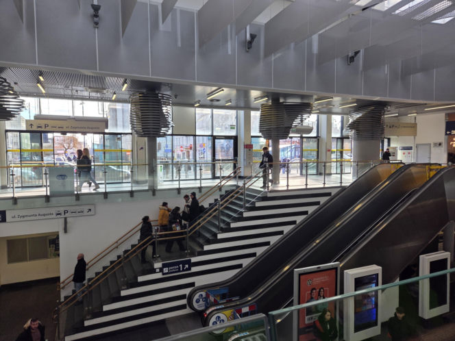 Kiedyś straszył pasażerów, a teraz jest chlubą miasta! Tak zmienił się dworzec PKP w Bydgoszczy