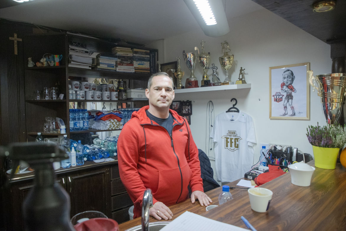 Bokser wygrał z biurokracją! Klub Fenix zostaje na Pradze