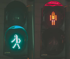 Watcher jako sygnalizator świetlny w centrum Poznania