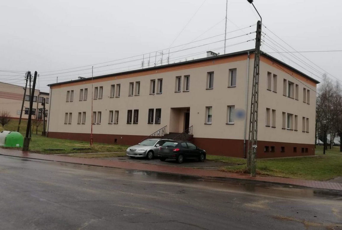 17-letni sąsiad zgwałcił jej synka