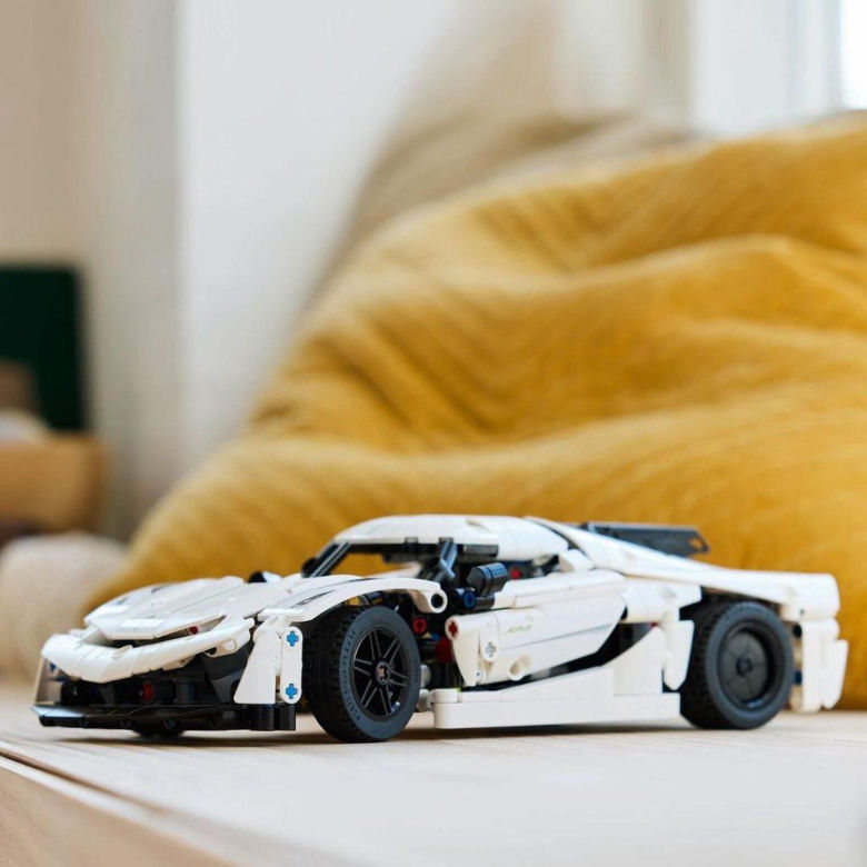 LEGO Technic - Zestaw Koenigsegg Jesko Absolut