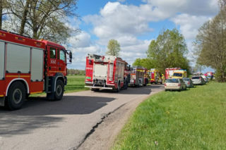 Dachowanie BMW w Mostowie w powiecie łosickim