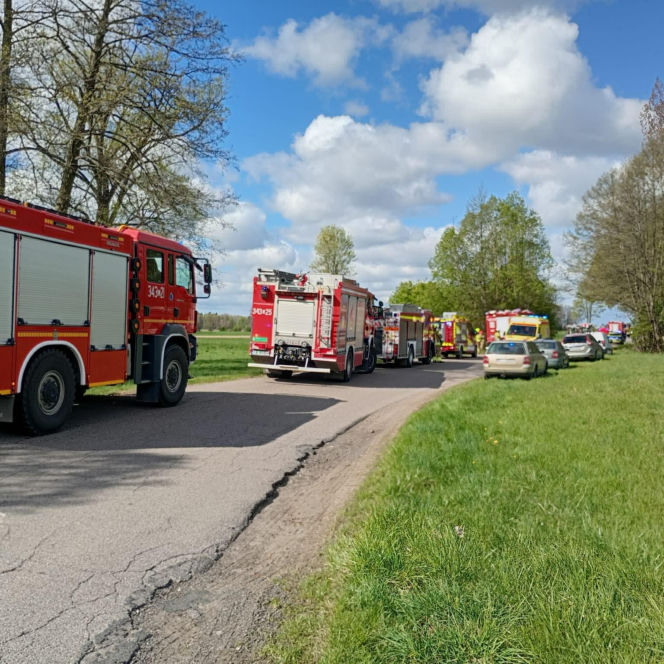 Dachowanie BMW w Mostowie w powiecie łosickim