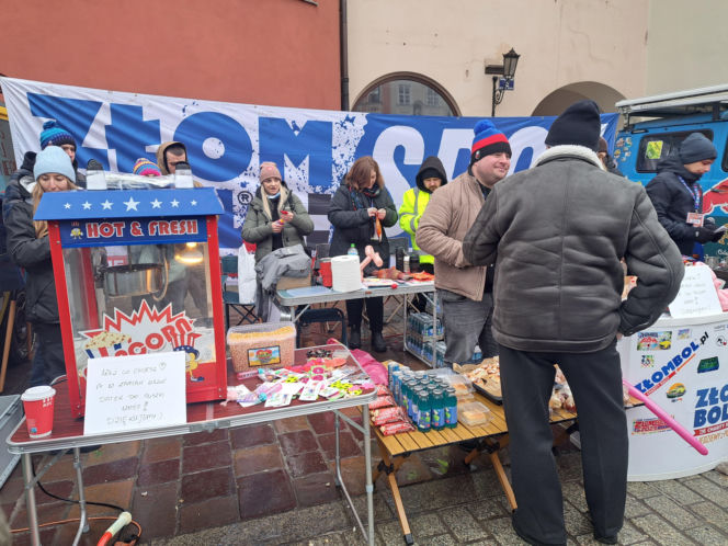 34. finał WOŚP w Krakowie. Legendarne pojazdy ZŁOMBOL na Małym Rynku