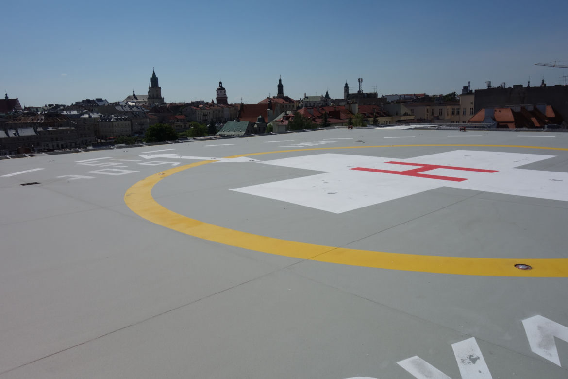 Taki widok rozpościera się z lądowiska dla helikopterów na szczycie nowego budynku SPSK nr 1 w Lublinie