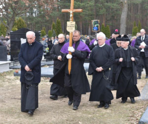 Tadeusz Rydzyk na pogrzebie wybitnego tenora pod Bydgoszczą