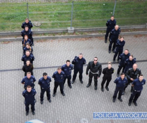 Wrocławscy policjanci pompują! Oto ich Gaszyn Challenge. Zobacz film [WIDEO]