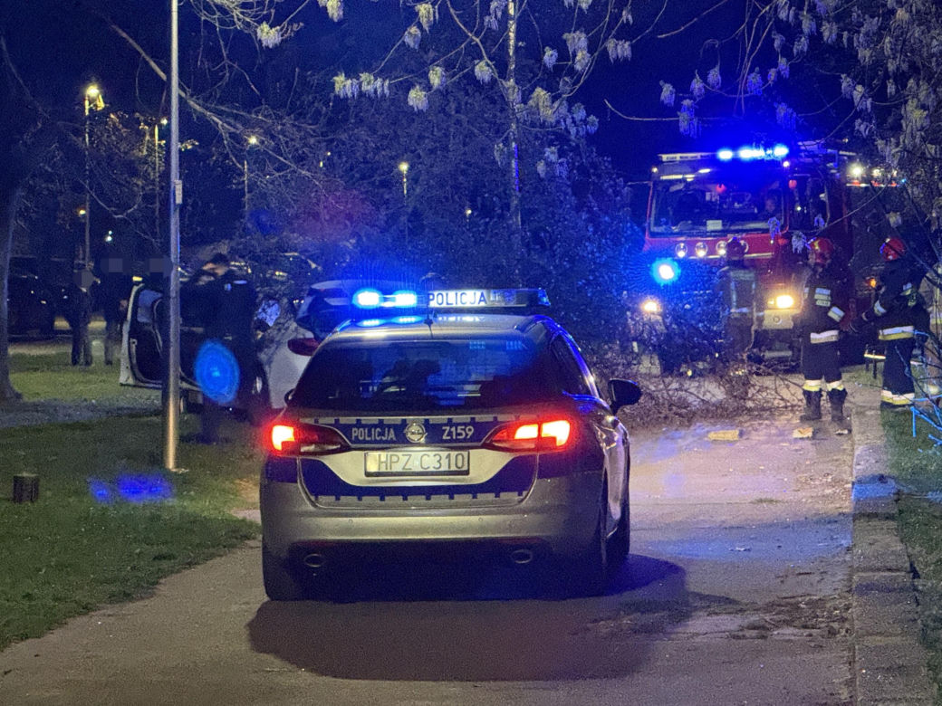 Policyjny pościg ulicami Warszawy. BMW w płomieniach 
